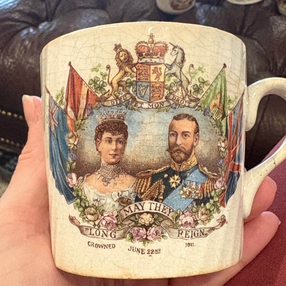 Vintage Commemorative Mug‎ with Royal Portraits King George V Queen Mary 1911